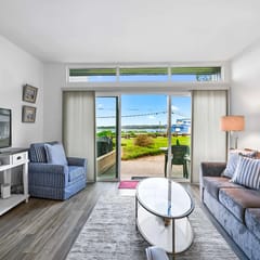 Jacob's Landing - front walk out condo. Bay view